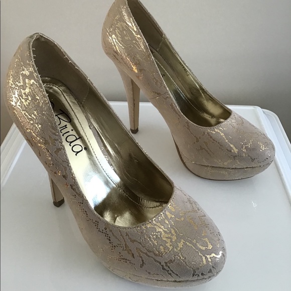 Pretty BRIDA Closed Toe Platform Heels. - Picture 5 of 8